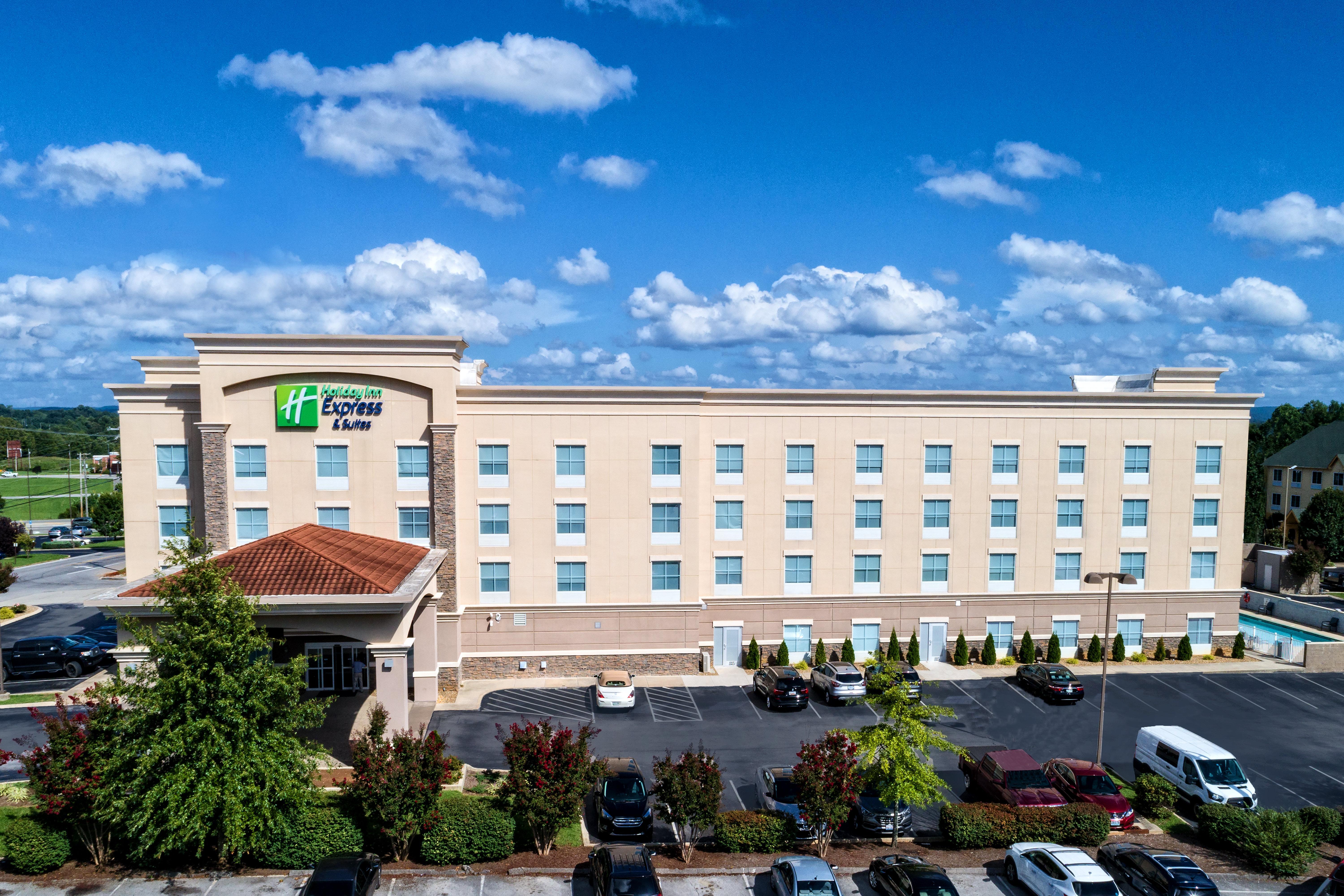 Holiday Inn Express & Suites Cookeville, An Ihg Hotel Exterior photo