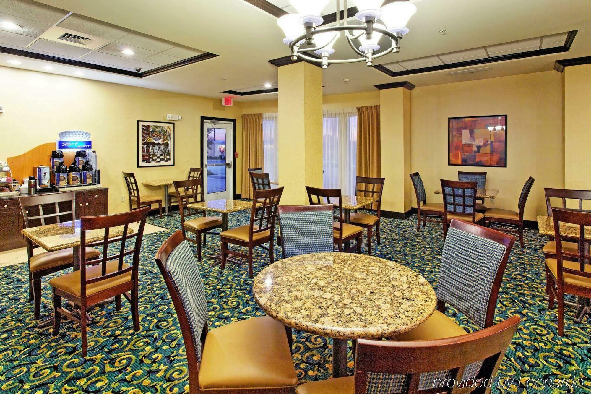 Holiday Inn Express & Suites Cookeville, An Ihg Hotel Restaurant photo
